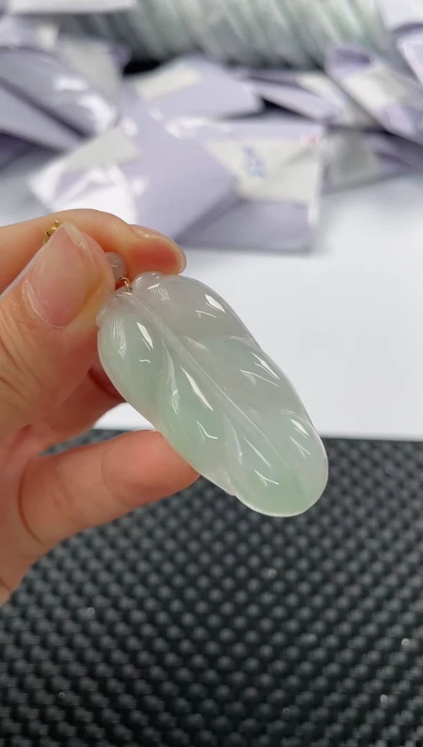 颈饰未镶嵌翡翠 4061 叶子