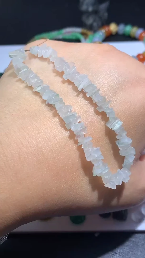 未镶嵌定制翡翠毛货