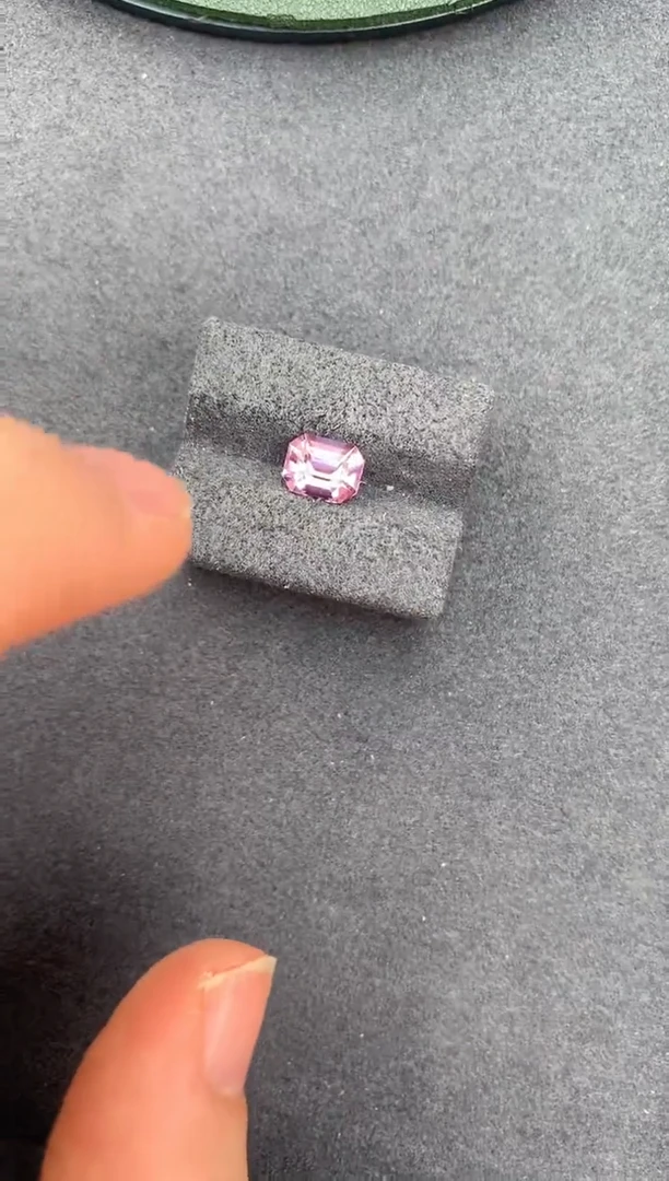 【闪购商品】尖晶石裸石未镶嵌1.7ct粉尖晶