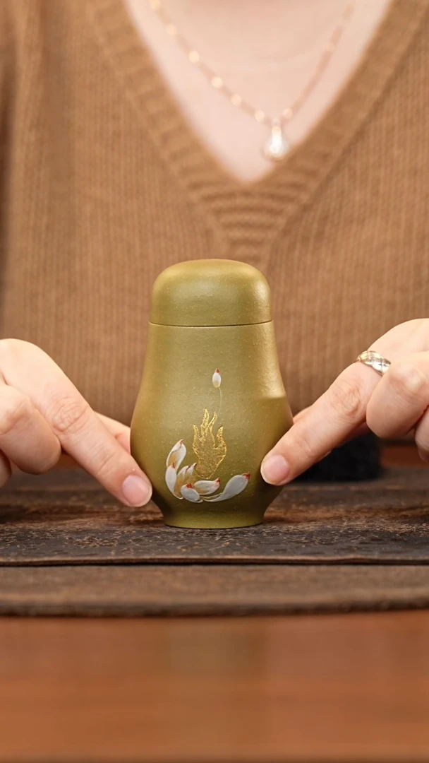 紫砂茶叶罐豆青泥泥绘荷花宝瓶罐