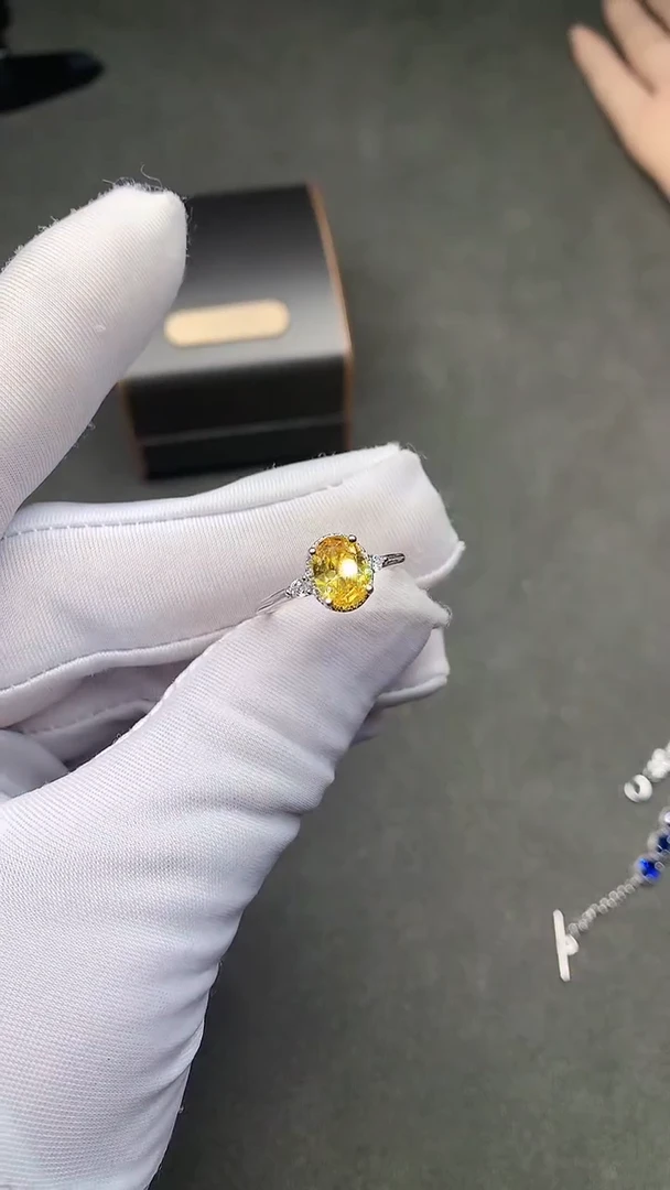 【闪购商品】彩色蓝宝石戒指银S925镶嵌....