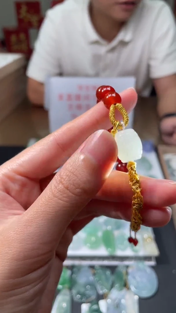 翡翠未镶嵌颈饰|挂件其它A1|