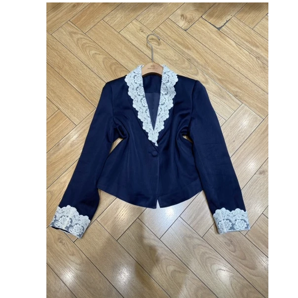 60110两色蕾丝拼接时尚气质花边领口小西装