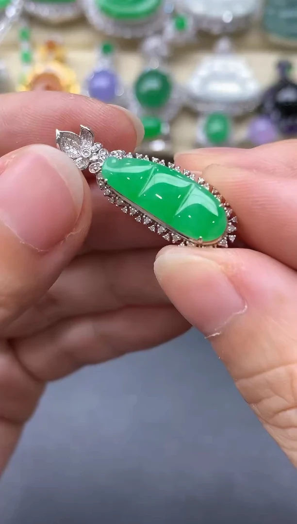 翡翠18K金镶嵌颈饰384-中国好珍宝