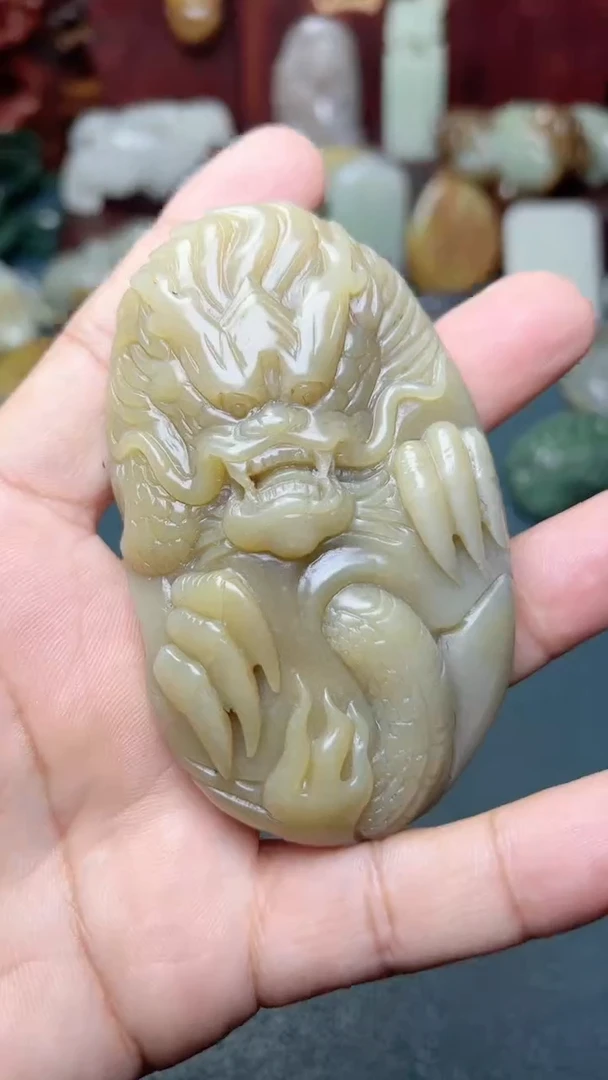 未镶嵌和田玉把件-