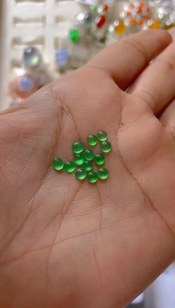 未镶嵌定制翡翠天然翡翠蛋面46