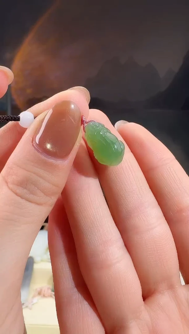 颈饰未镶嵌和田玉貔貅