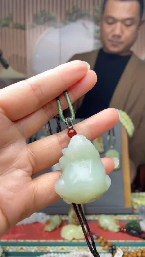 颈饰未镶嵌和田玉拍一发一