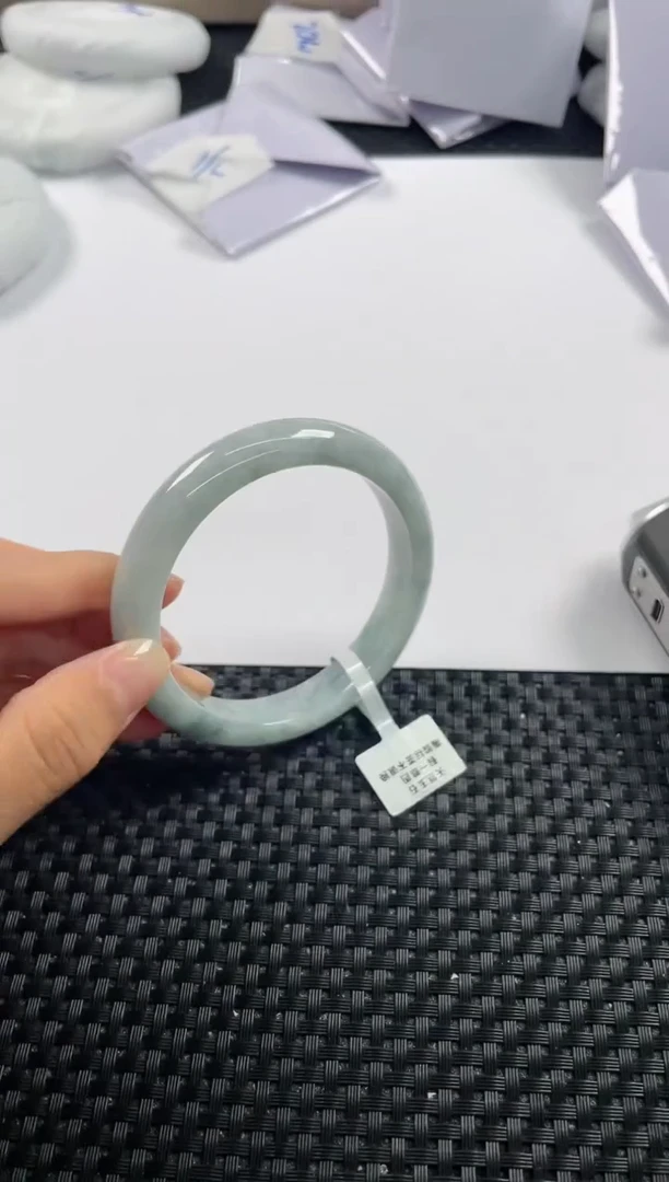 未镶嵌手镯翡翠 基地发货H 7768 57+