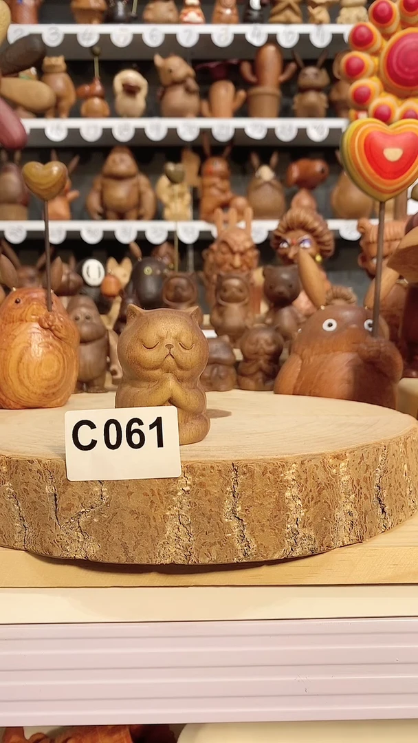 【闪购商品】木木雕摆件可爱卡通