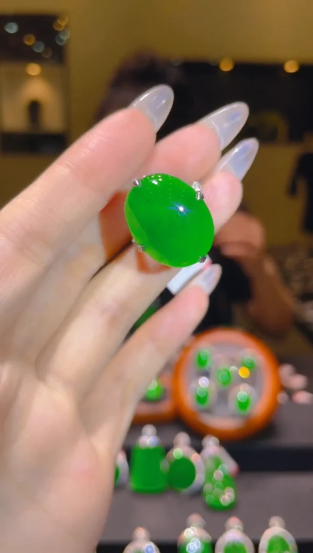 翡翠18K金镶嵌吊坠(不含链)A29