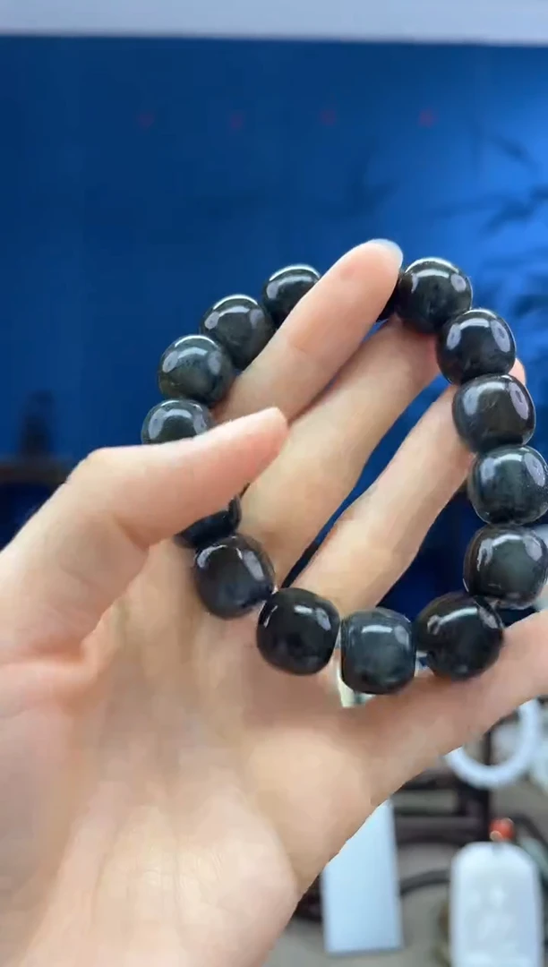 和田玉未镶嵌颈饰1