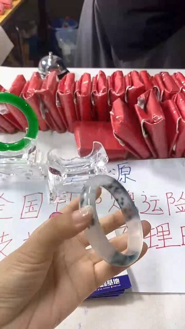 流行美曼德勒真实好看直播间B06