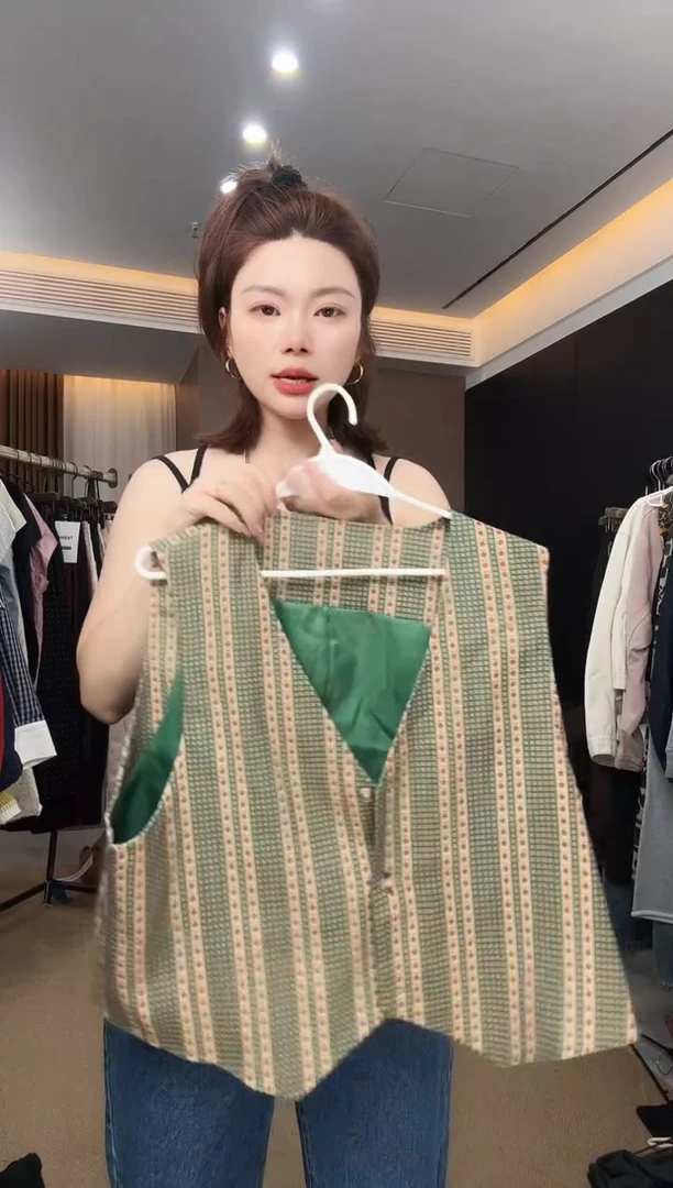 绿色复古花色马甲
