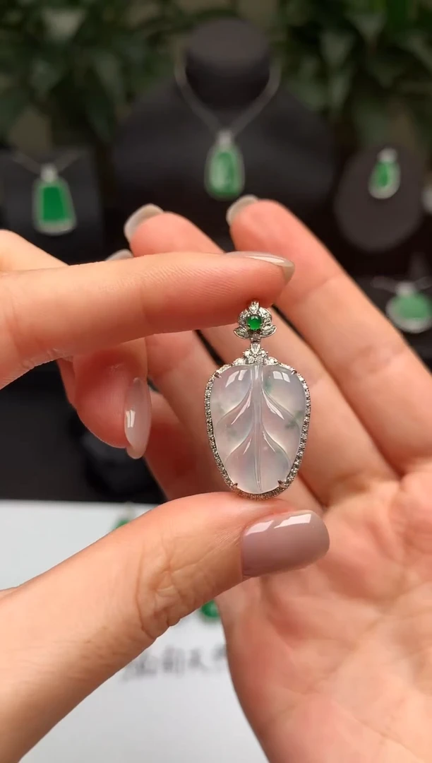 翡翠18K金镶嵌吊坠(不含链)叶子