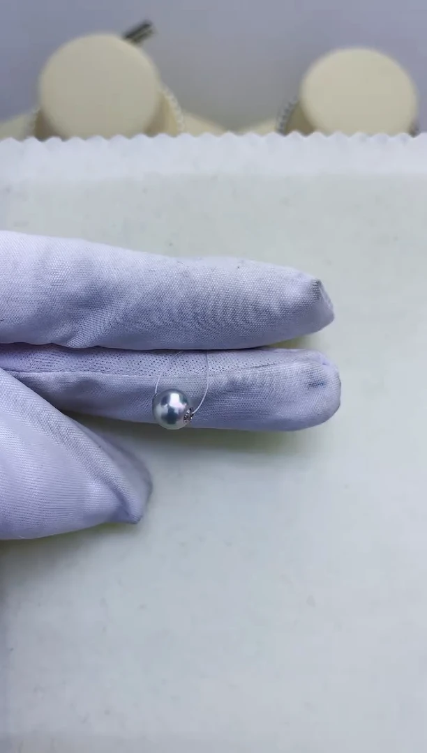 18K金镶嵌DA海水珍珠X071 路路通吊坠7.5-8MM