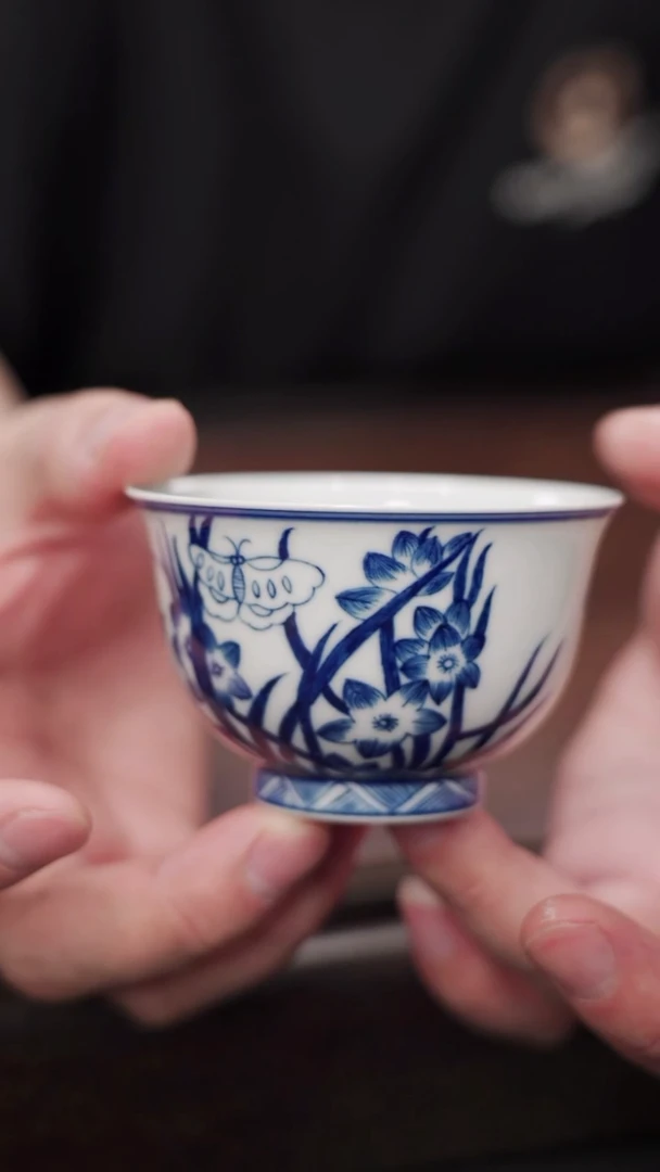 【闪购商品】景德镇瓷器 蝶恋花 手绘 40cc