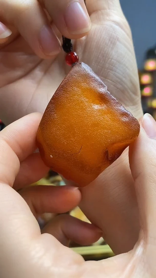琥珀颈饰未镶嵌吊坠