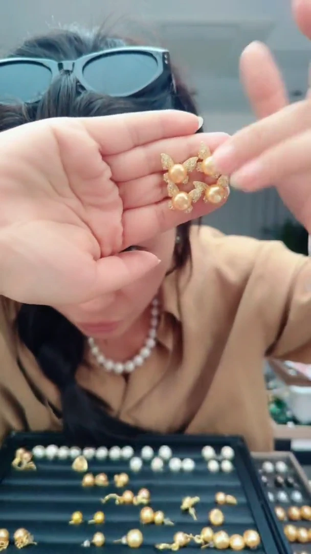 颈饰合金淡水珍珠2556蝴蝶耳钉