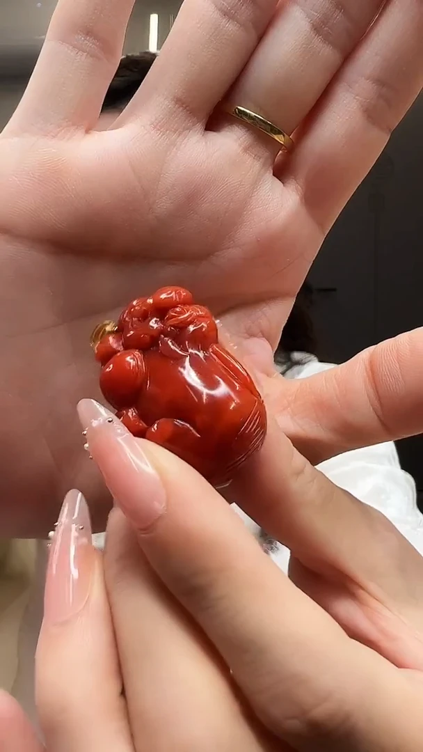 吊坠(不含链)18K金镶嵌南红玛瑙/貔貅