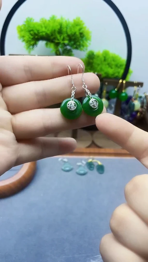 未镶嵌和田玉耳饰121000