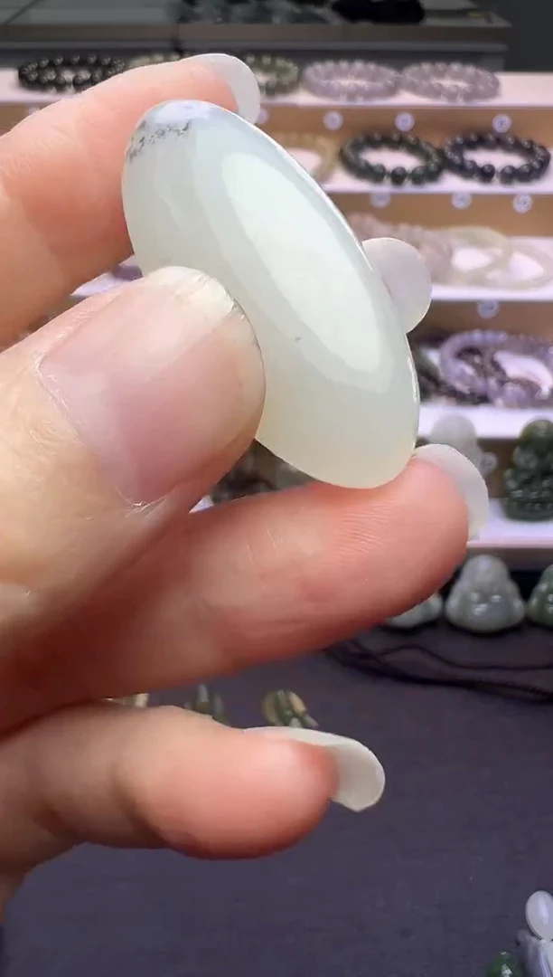 颈饰未镶嵌和田玉116号链接多样性发一约40*17*5mm