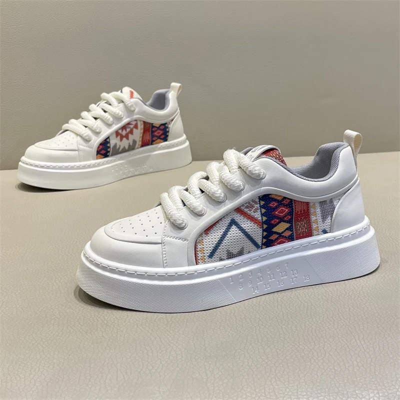 男鞋春季新款低帮皮拼布面透气舒适轻便休闲软底时尚网红鞋男