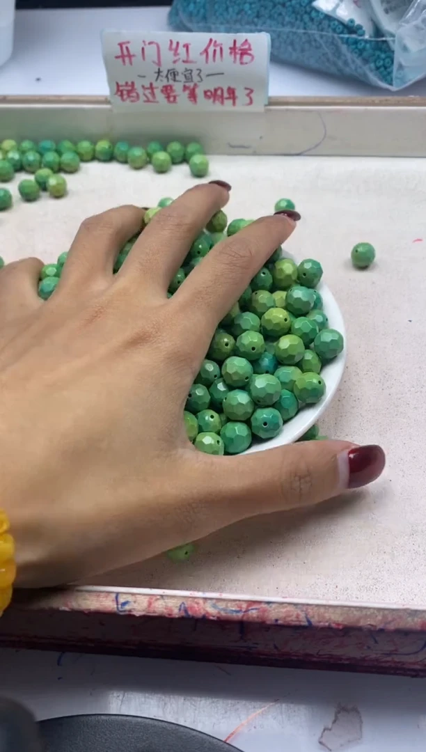 【闪购商品】玛瑙/玉髓颈饰未镶嵌 W2355高瓷切面绿*松9mm*5颗