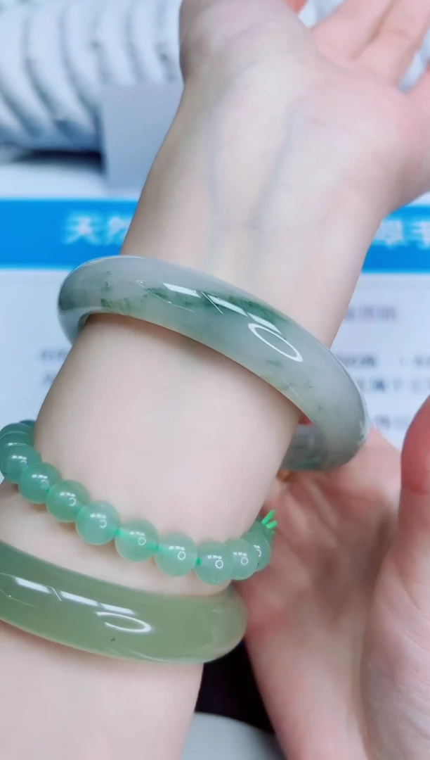 未镶嵌手镯石英质玉92/62