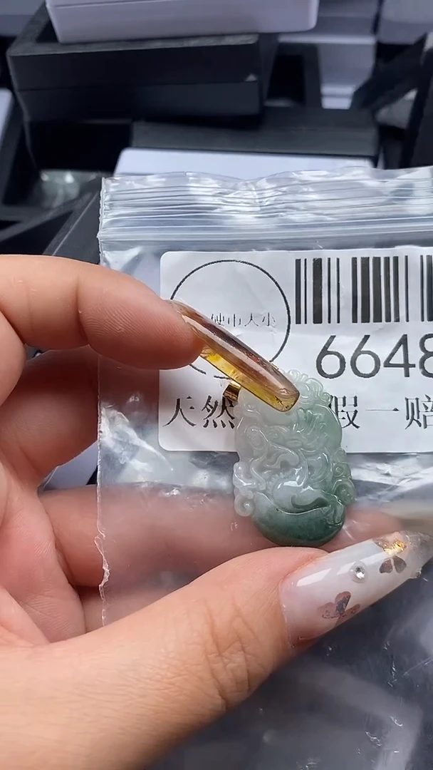 吊坠(不含链)未镶嵌翡翠6648