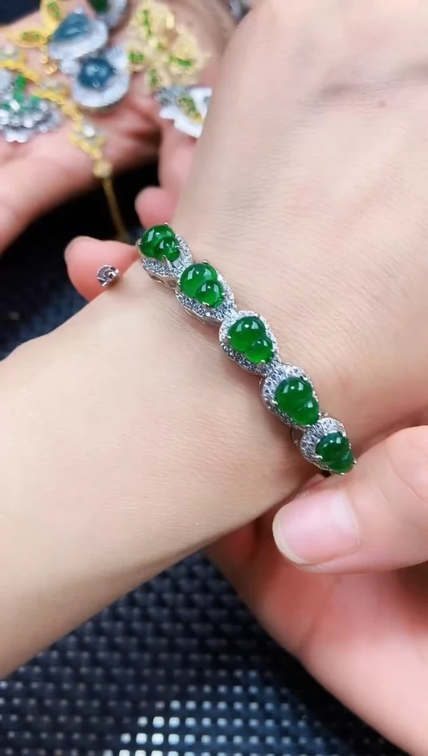 【闪购商品】翡翠手链未镶嵌11111111