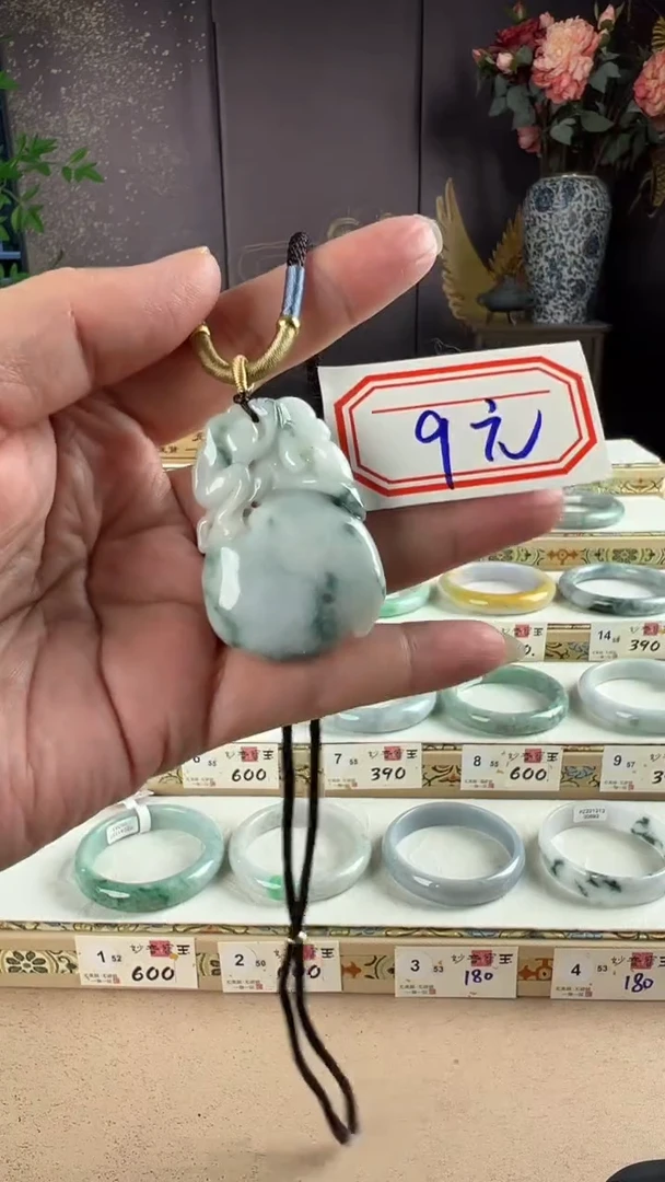 【闪购商品】翡翠颈饰未镶嵌翡翠吊坠雕刻