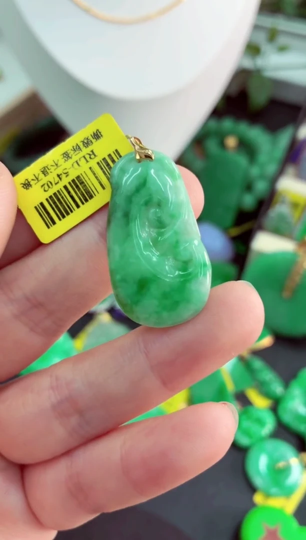 吊坠(不含链)18K金镶嵌翡翠挂件