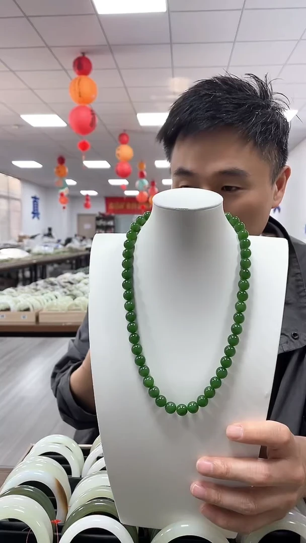 手链未镶嵌和田玉碧玉卡10项链一条