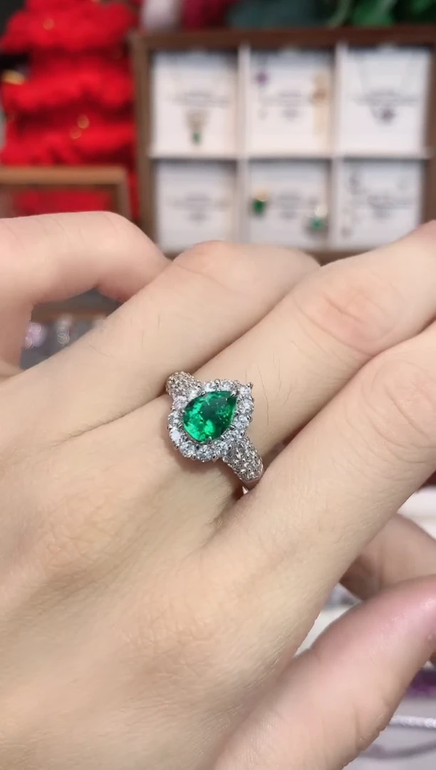 铂Pt900镶嵌戒指祖母绿1.175ct/天然宝石/七天无理由