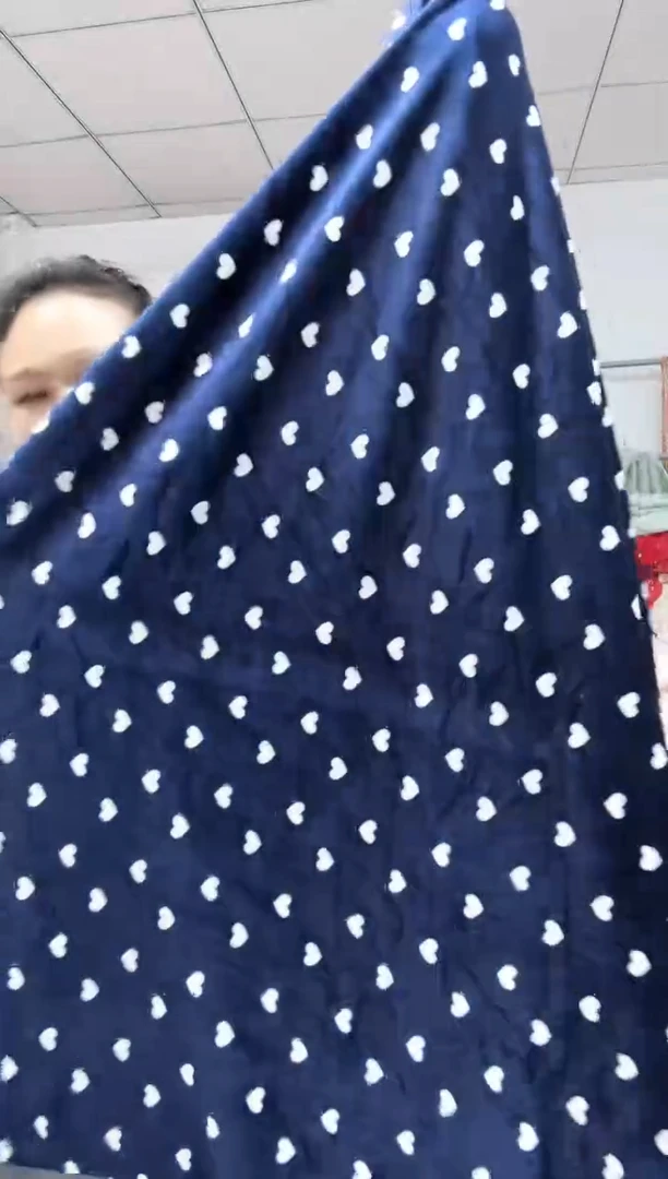 法兰绒2x2.2左右尺寸，材质以主播介绍为准