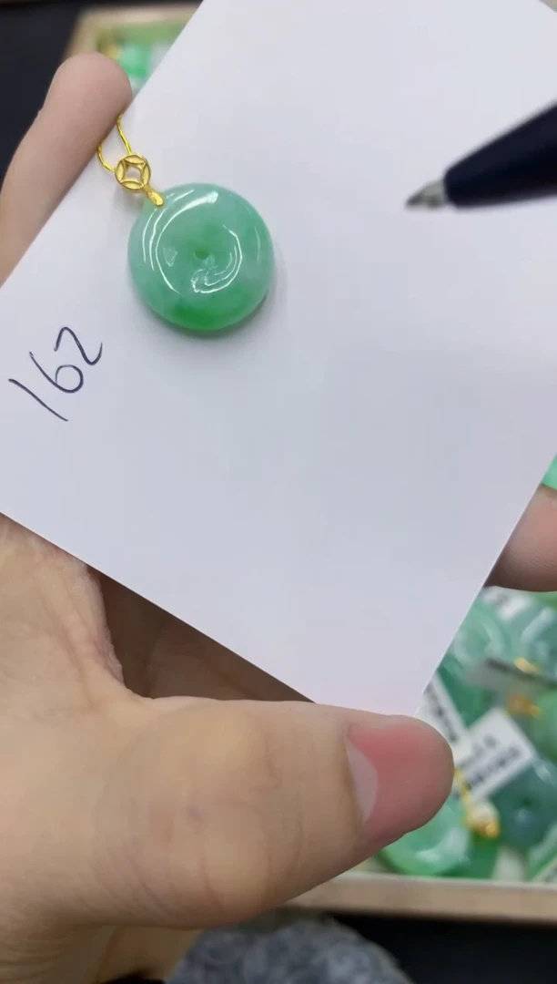 翡翠未镶嵌颈饰11111111