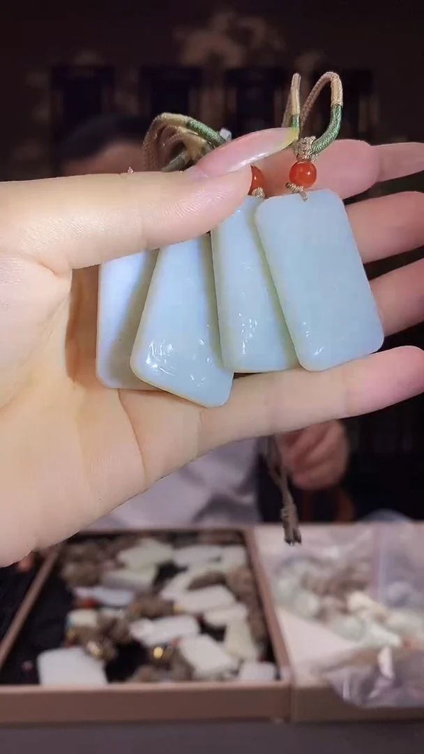 和田玉未镶嵌颈饰C801