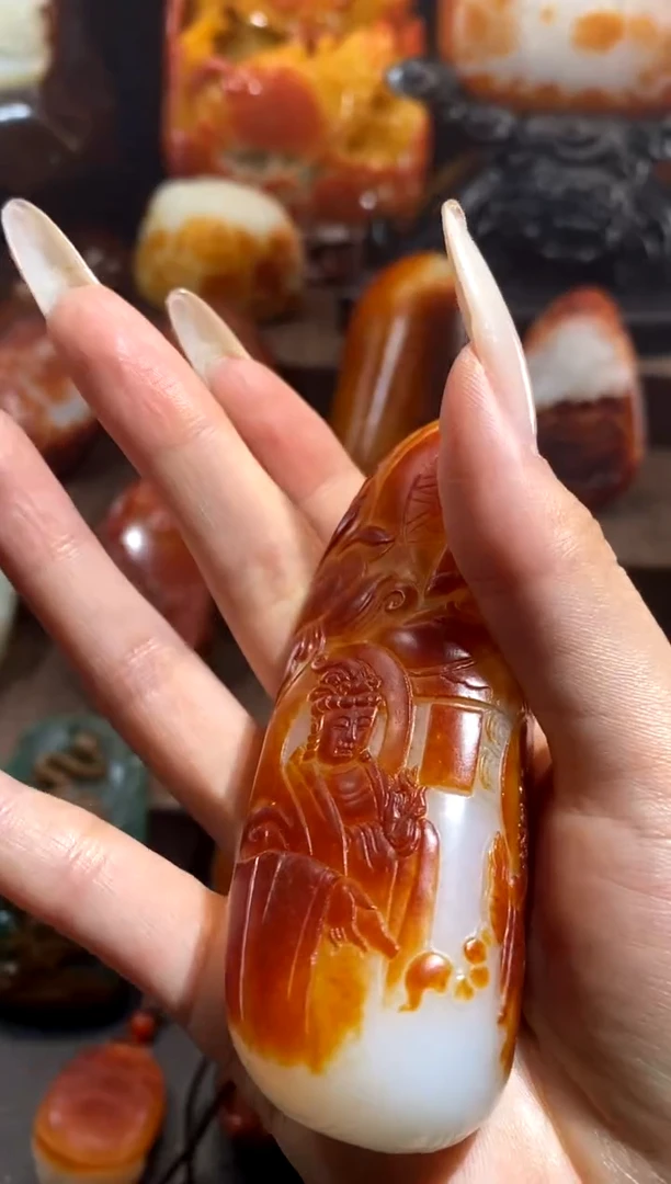 和田玉（糖玉）手镯未镶嵌555