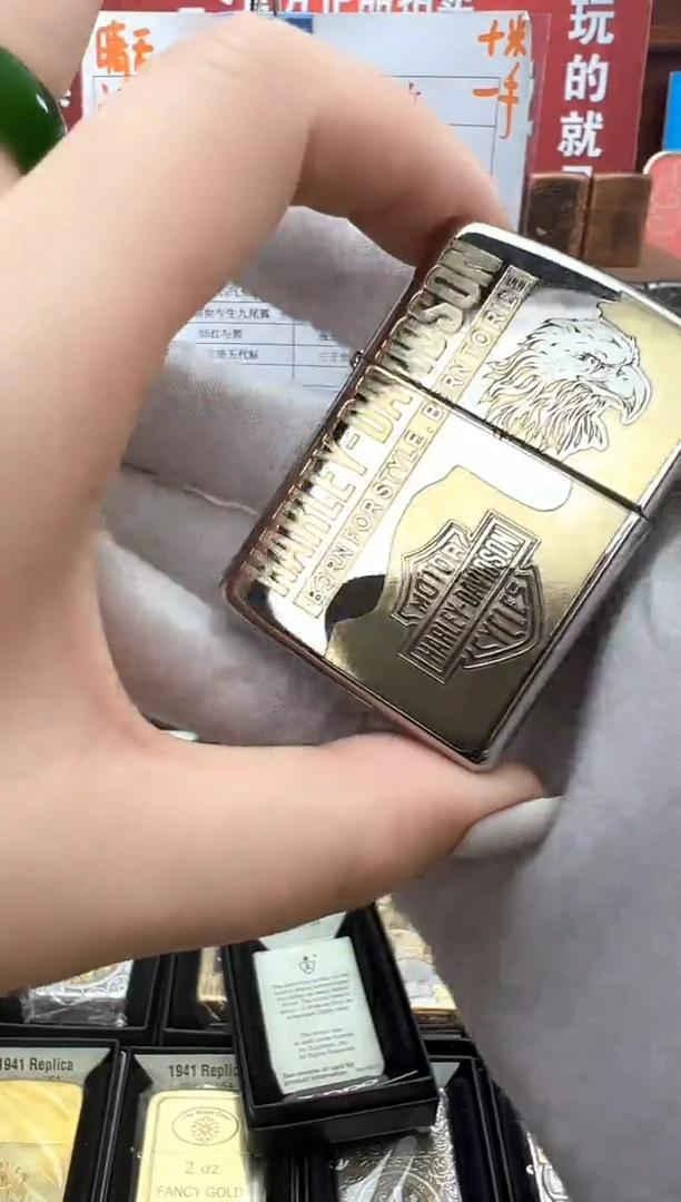 金冰双色盔甲哈雷鹰