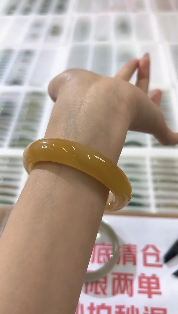 未镶嵌手镯石英质玉81-54HU