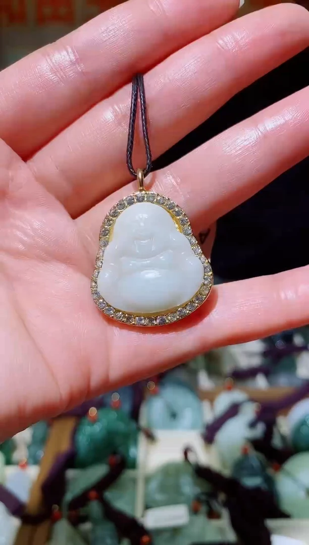 颈饰合金和田玉1