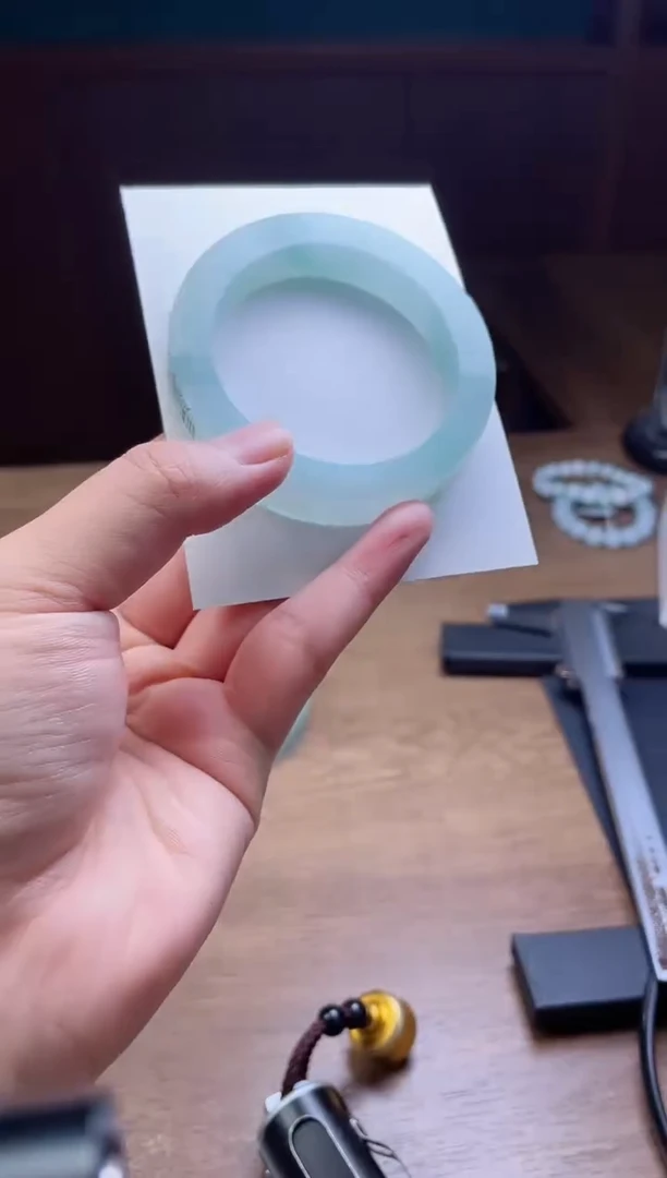 未镶嵌手镯定制翡翠君****享定制