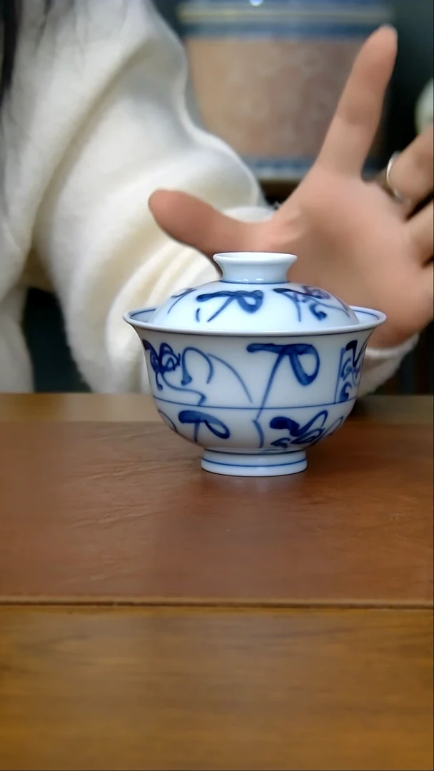 【闪购商品】茶花纹元宝两才盖碗（柴窑）