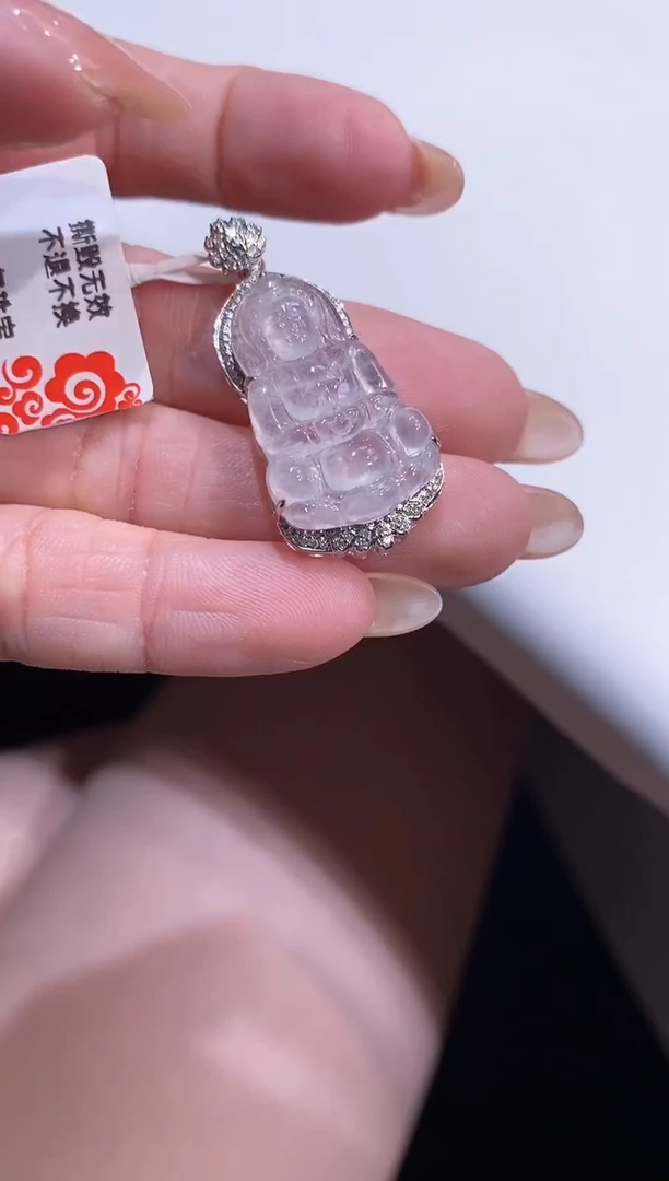 吊坠(不含链)18K金镶嵌翡翠观音