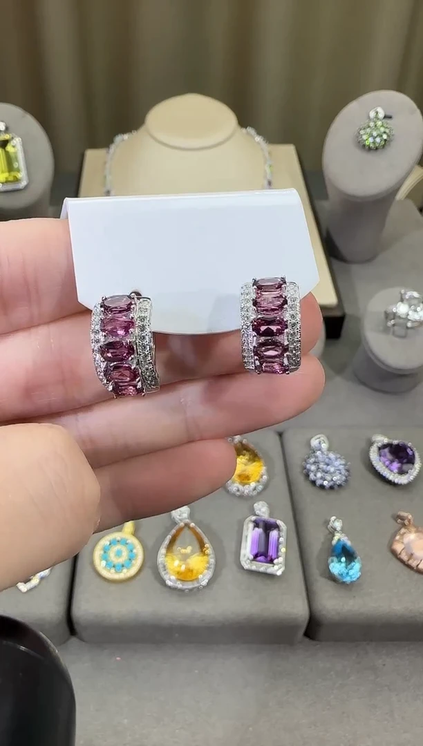 银S925镶嵌耳饰石榴石8mm耳扣设计款