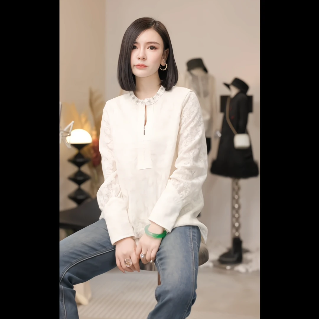 【燕子设计师品牌】秋冬设计感重工立体花瓣领口长袖上衣 22055 Q