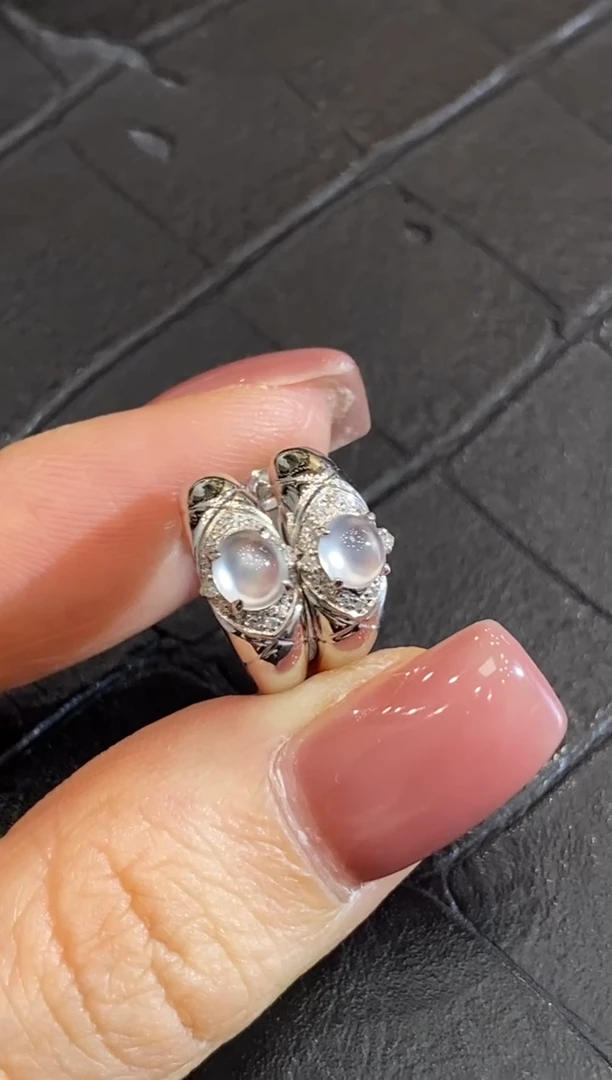 翡翠18K金镶嵌颈饰收到货48小时鉴赏期（超时不退不换）