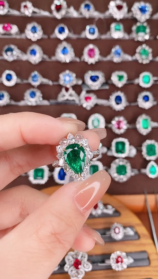 【闪购商品】祖母绿18K金戒指18K金镶嵌拆单支付3