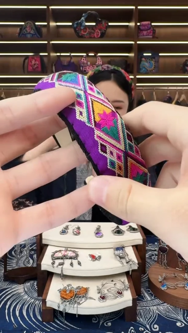 织绣L35黔东南苗族刺绣